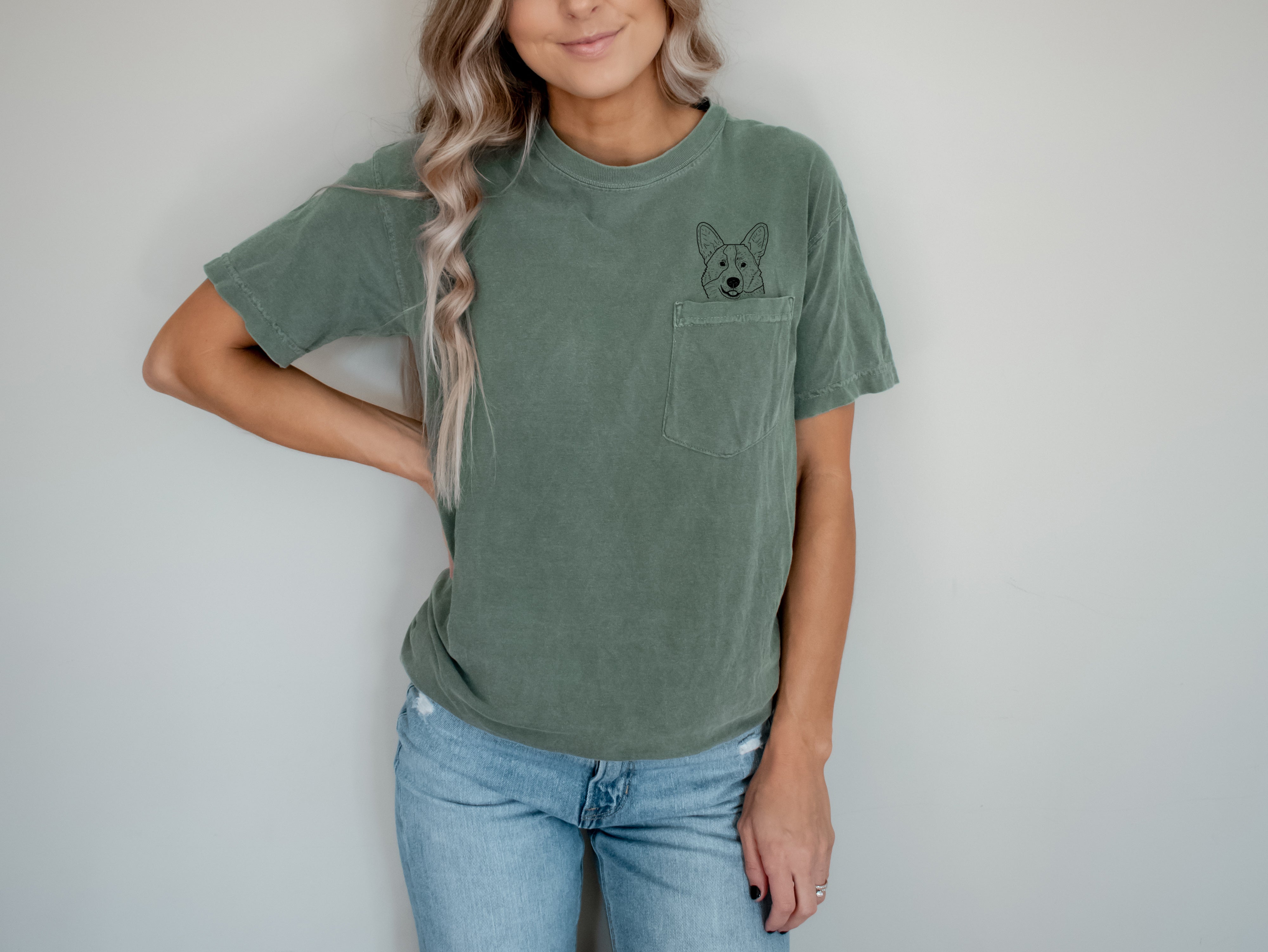 Welsh Corgi Dog mom Comfort Colors Pocket T Shirt