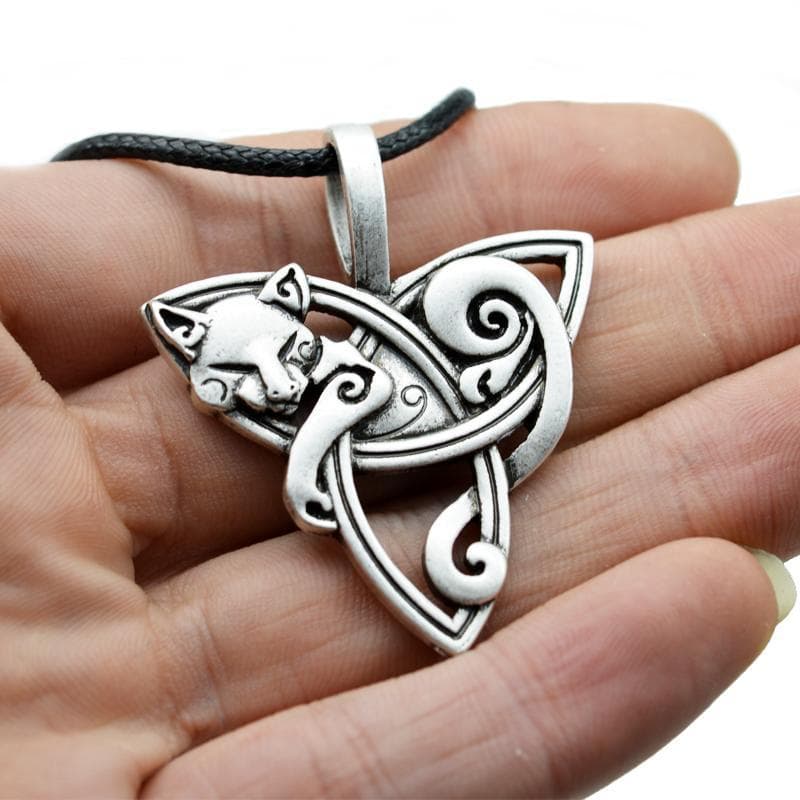 Ancient Treasures' Celtic Cat on Triquetra Stainless Steel Necklace